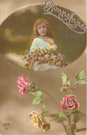 FETES - Bonne Année - Fille - Fleurs - Carte Postale Ancienne - Nieuwjaar