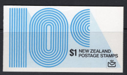 New Zealand 1977 QEII & Arms - $1 Booklet Complete (SG SB30) - Dienstzegels