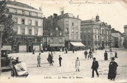 Laval * La Place De La Mairie * Commerces Magasins - Laval