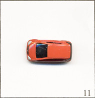 Pin's Automobile - Mercedes / Modèle Classe A - Carrosserie Rouge. Est. Busch. Plastique 3D. T967-11 - Mercedes