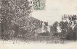 17 - MATHA - Le Château Et Le Parc - Matha