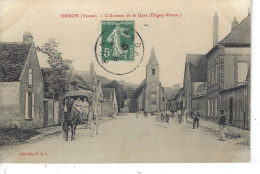 89 - VERON - ( Yonne ) - T.Belle Vue Animée De L'Avenue De La Gare ( Attelage ) - Veron