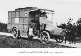 Equipage Radiologique - Renault Truck Outfitted With Mobile X-ray Equipment - Petite Curie (Photo) - Automobile