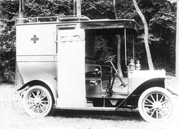 Véhicule Radiologique Massiot - Petite Curie (Photo) - Automobili