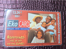 ST MARTIN ECO CARD  €15,24/ 100F / 5 PEOPLE FAMILY  /  RED  BACKSIDE   ** 13740 ** - Antillen (Frans)