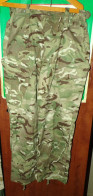 PANTALON  DE COMBAT MULTI CAMOUFLAGE, TAILLE REGLABLE MAXI 42 SOIT 84 CM DE TOUR DE TAILLE , POSSIBILITE DE REDUIRE LA T - Equipement