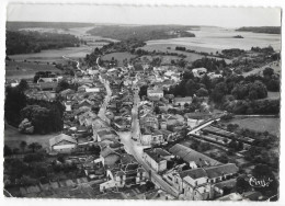 DOULEVANT LE CHATEAU 52 HAUTE MARNE - VUE PANORAMIQUE AERIENNE - CACHET POSTAL DU VILLAGE SUR LE TIMBRE FIGARO 1954 - Doulevant-le-Château