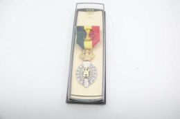 Militaria - MEDAL : Ereteken Van De Arbeid Medaille Eerste Klasse - Silver / Gold Plated - Belgium - Andere & Zonder Classificatie