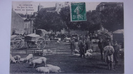 Avallon Un Jour De Foire Marchands De Cochons  89 Yonne - Varkens