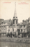 Honfleur * Le Quai Et Le Musée * Ancienne église St étienne * Café * Attelage - Honfleur