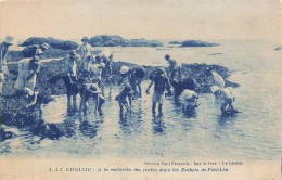 Le Croisic * A La Recherche Des Crabes Dans Les Rochers De Port Lin * Pêche à Pied - Le Croisic