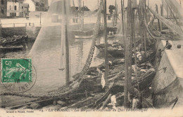 Le Croisic * Les Barques Et L'extrémité Du Quai Du Port Ciguet * Pêcheurs Pêche - Le Croisic