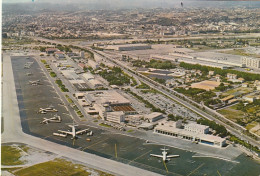 ** 06  ***  NICE  Vue Aérienne De L'aéroport  Neuve TTB  - Aeronáutica - Aeropuerto