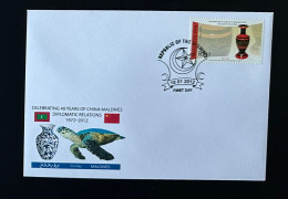 Maldives 2012 / 2013 Mi. 4839 FDC Diplomatic Relations China Chine 40 Years Lacquer Ware Vase - Ongebruikt