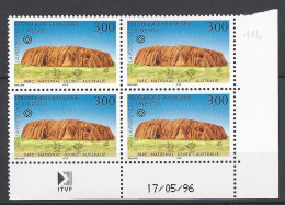 CD 114 FRANCE 1989 TIMBRE SERVICE UNESCO PARC NATIONAL ULURU AUSTRALIE PATRIMOINE UNIVERSEL COIN DATE 114 : 17 / 5 / 96 - Officials