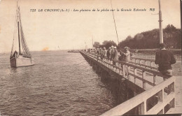 Le Croisic * Les Plaisirs De La Pêche à La Ligne Sur La Grande Estacade * Pêche - Le Croisic