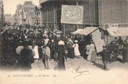 St Nazaire * Rue Et Les Halles * Le Marché * Foire Marchands - Saint Nazaire
