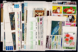 LOT OF 208 STAMPS MINT+USED +16 BLOCKS MI- 85 EURO VF!! - Collections (sans Albums)