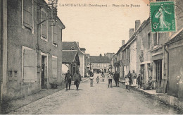 Lanouaille * Rue La Poste * Villageois - Autres & Non Classés