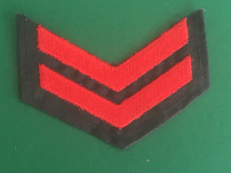 Corporal - LPM 1 Grade De Caporal US -- écusson Tissu Brodé Galon De Bras Grade-Militaire Militaria Patch à Coudre - Ecussons Tissu