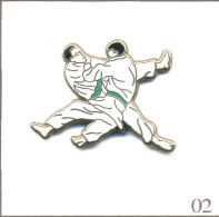 Pin's Sport - Art Martial / Judokas Ceintures Vertes. Non Estampillé (flocage Boussemart). Zamac. T980-02 - Judo