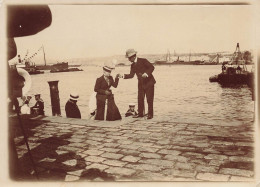 Royalty , Famille Royale * RARE Photo Du Débarquement à Oran ( Algérie ) De La Reine D'angleterre Royauté King Elisabeth - Familias Reales