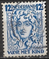 Plaatfout Blauw Krasje In Het Haar En Breuk In H  In 1928 Kinderzegels 12½ + 3½ Ct Blauw NVPH 223 A PM 3 - Varietà & Curiosità