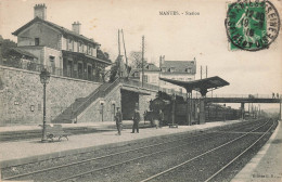 Mantes * La Station * Gare * Ligne Chemin De Fer - Mantes La Ville