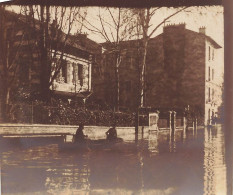 Asnières * 1910 * En Barque Rue De Normandie * Inondations Crue * Photo Ancienne 9x7.6cm - Asnieres Sur Seine