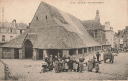 Auray * Place Et La Vieille Halle * Attelage * Villageois Coiffe - Auray