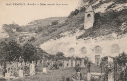 HAUTE-ISLE  Eglise Creusée Dans Le Roc - Haute-Isle