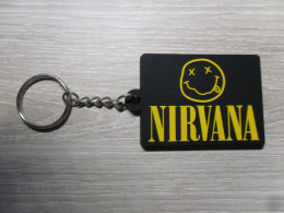 NIRVANA PORTE CLES En CAOUTCHOUC RUBBER KEYCHAIN Smile - Objets Dérivés