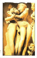 India Khajuraho Temples MONUMENTS - AMOROUS COUPLE From LAXMAN TEMPLE Picture Post CARD New As Per Scan - Ethniciteit & Culturen