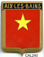 CAL240 - PLAQUE CALANDRE AUTO - AIX LES BAINS - Plaques émaillées (après 1960)