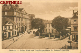 STERKRADE KLEINER MARKT MIT VERWALTUNGSGEBÄUDE DER GUTEHOFFNUNGSHÜTTE OBERHAUSEN DEUTSCHLAND  - Oberhausen