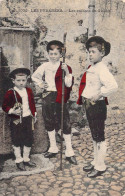 FRANCE - 64 - Les Enfants Du Guide - 1032 - Les Pyrénées - Folklore - Carte Postale Ancienne - Autres & Non Classés