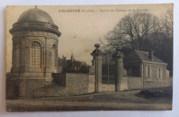 Valenton - Entrée Du Chateau De La Tourelle - Jolie Grille En Fer Forgé - Valenton