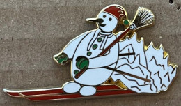 BONHOMME DE NEIGE SUR DES SKIS - EGF - BALAIS - BONNET - FEVRIER - HIVER - ARTHUS BERTRAND - PARIS  -    (30) - Personnes Célèbres