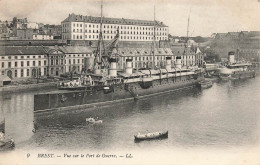 Brest * Vue Sur Le Port De Guerre * Navire De Guerre * Militaria - Brest