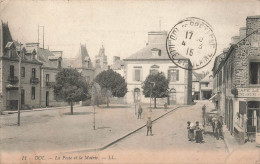 Dol De Bretagne * Place De La Poste Et La Mairie * Café - Dol De Bretagne