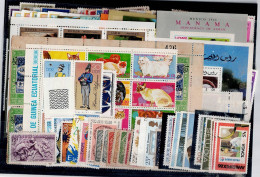 LOT OF 214 STAMPS MINT+USED +16 BLOCKS MI- 90 EURO VF!! - Collections (sans Albums)