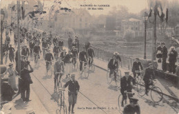 78-CHATOU- SUR LE PONT DE CHATOU- MARCHE DE L'ARMEE 29 MAI 1904 - Chatou