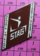 2619 Pin's Pins / Beau Et Rare / SPORTS / Pin's USA STAF SEQUOIA TWISTERS ACADEMY OF GYMNASTICS GYMNASTIQUE - Gymnastique