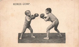 Cirque - Remos Comp. - Deux Enfants Boxeursé - Carte Postale Ancienne - Circo