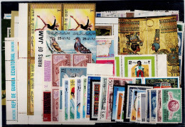 LOT OF 220 STAMPS MINT+USED+ 16 BLOCKS MI-90 EURO VF!! - Collections (sans Albums)