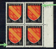 FRANCE - N° 756 - 30c Alsace - Blason Avec En Feu, Sans Signature En Bloc De 4 ** - Unused Stamps