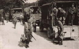 BELGIQUE - Armée Belge - Infanterie Transportée Par Camions - Animé - Soldats - Camions - Carte Postale Ancienne - Guerre 1914-18