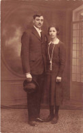 CARTE PHOTO - Couple Marié - Perles - Chapeau - Emile Gilles - Carte Postale Ancienne - Koppels