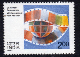 India 1977 Film Festival Of India, MNH, SG 837 (D) - Unused Stamps