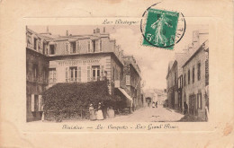 Le Conquet * La Grande Rue * Hôtel Et Café De Bretagne - Le Conquet